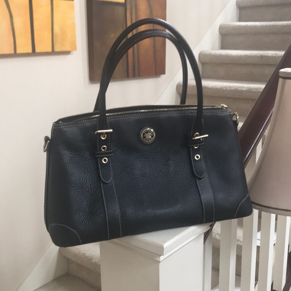 Dooney & Bourke Handbags - Dooney & Bourke pre-owned Black leather purse